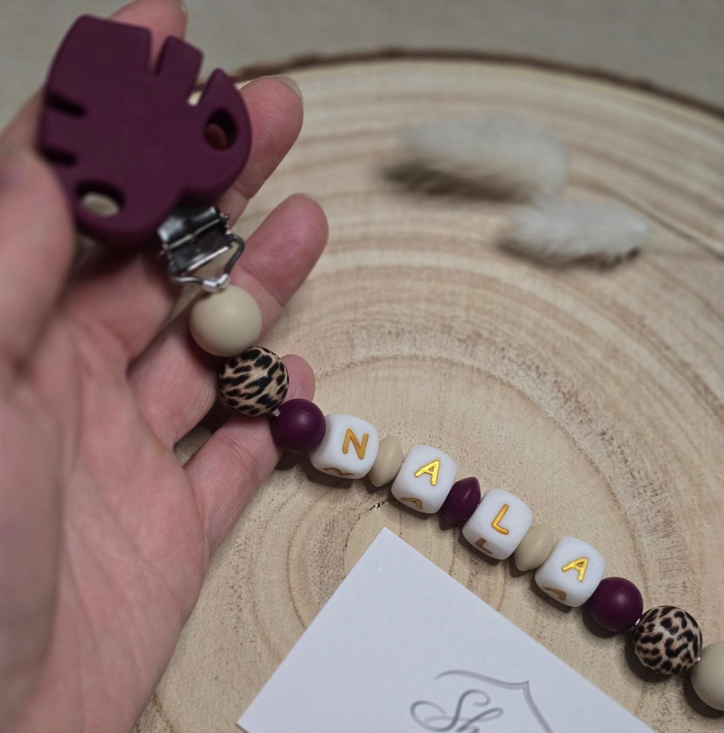 Attache-tétine personnalisée Modèle Nala coeur sauvage