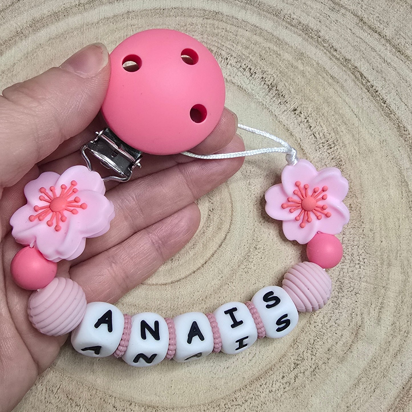 Attache-tétine personnalisée Modèle Anais sakura