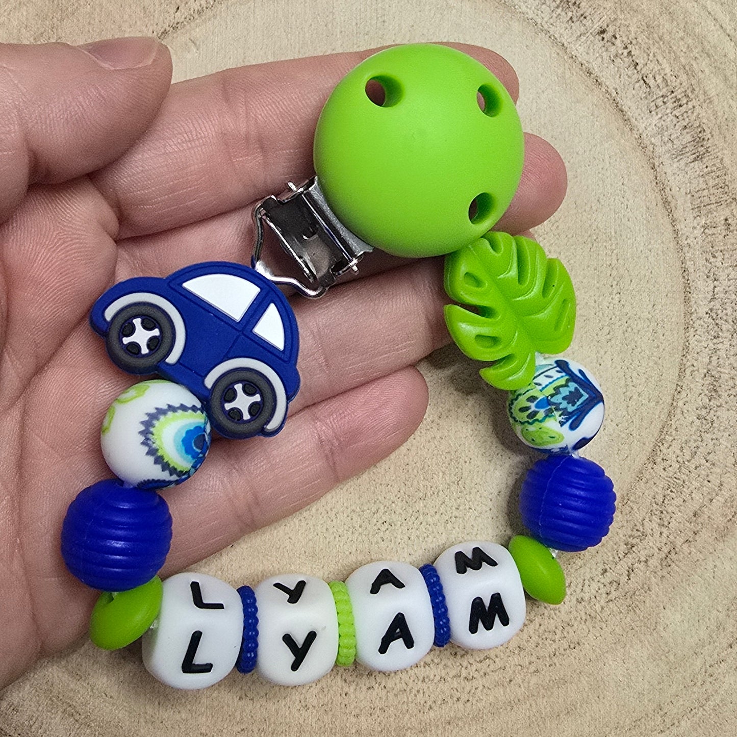 Attache-tétine personnalisée Modèle Lyam Petit explorateur