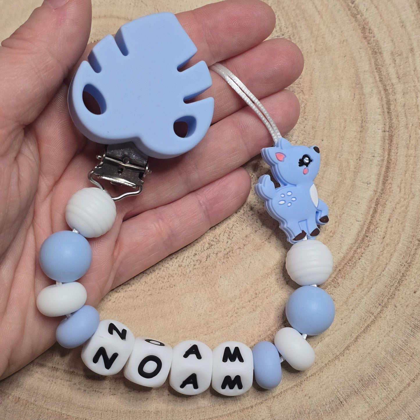 Attache-tétine personnalisée Modèle Noam Petit Faon