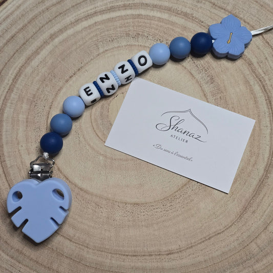 Attache-tétine personnalisée Modèle Enzo Fleur azur