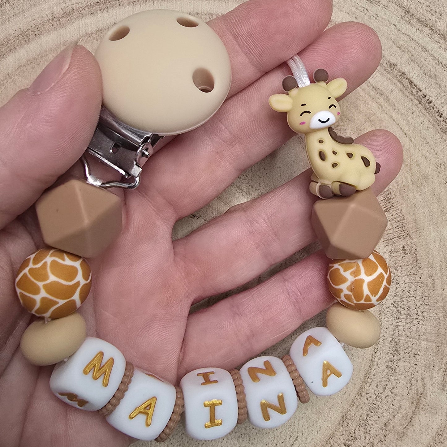 Attache-tétine personnalisée Modèle Maïna Girafe