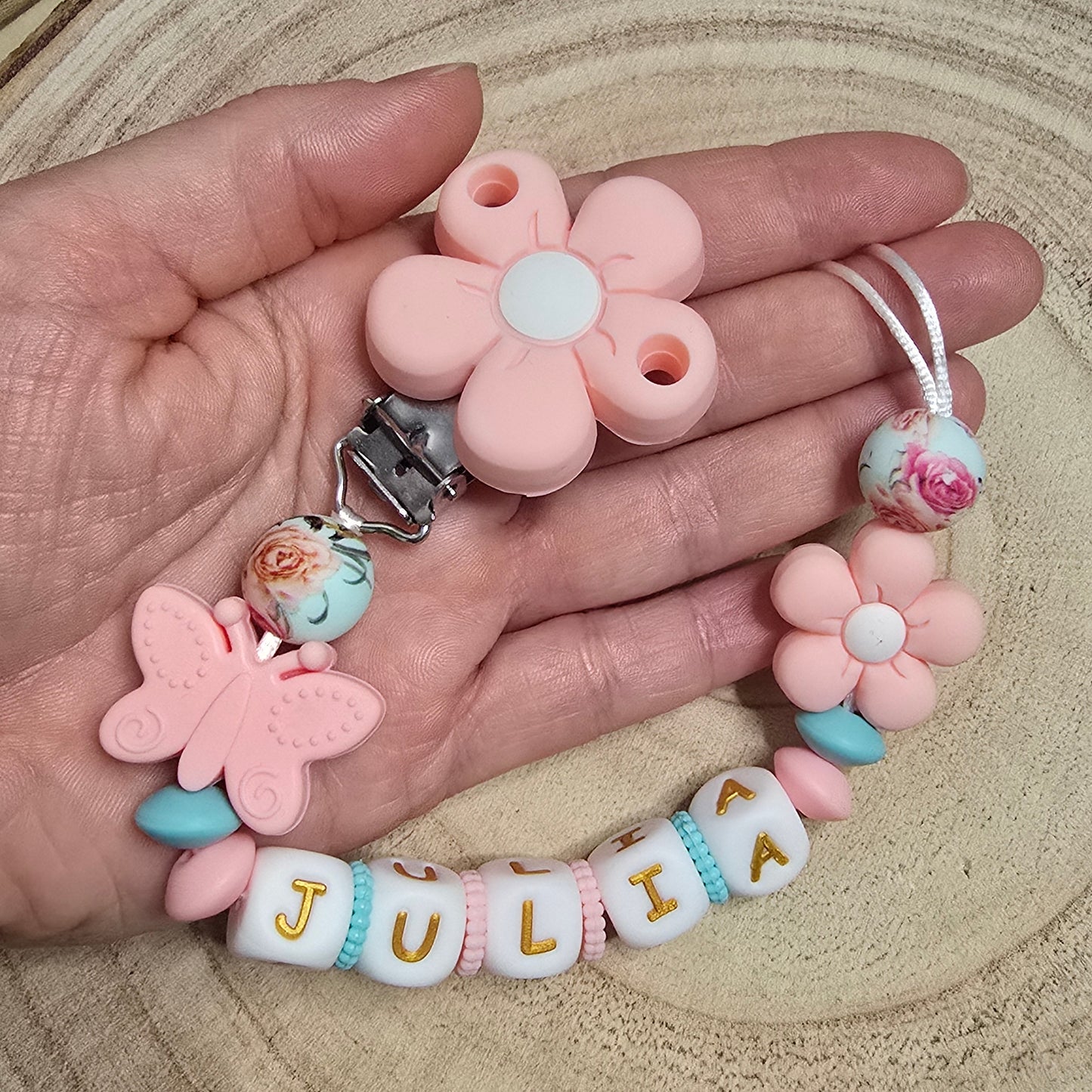 Attache-tétine personnalisée Modèle Julia Papillon fleuri