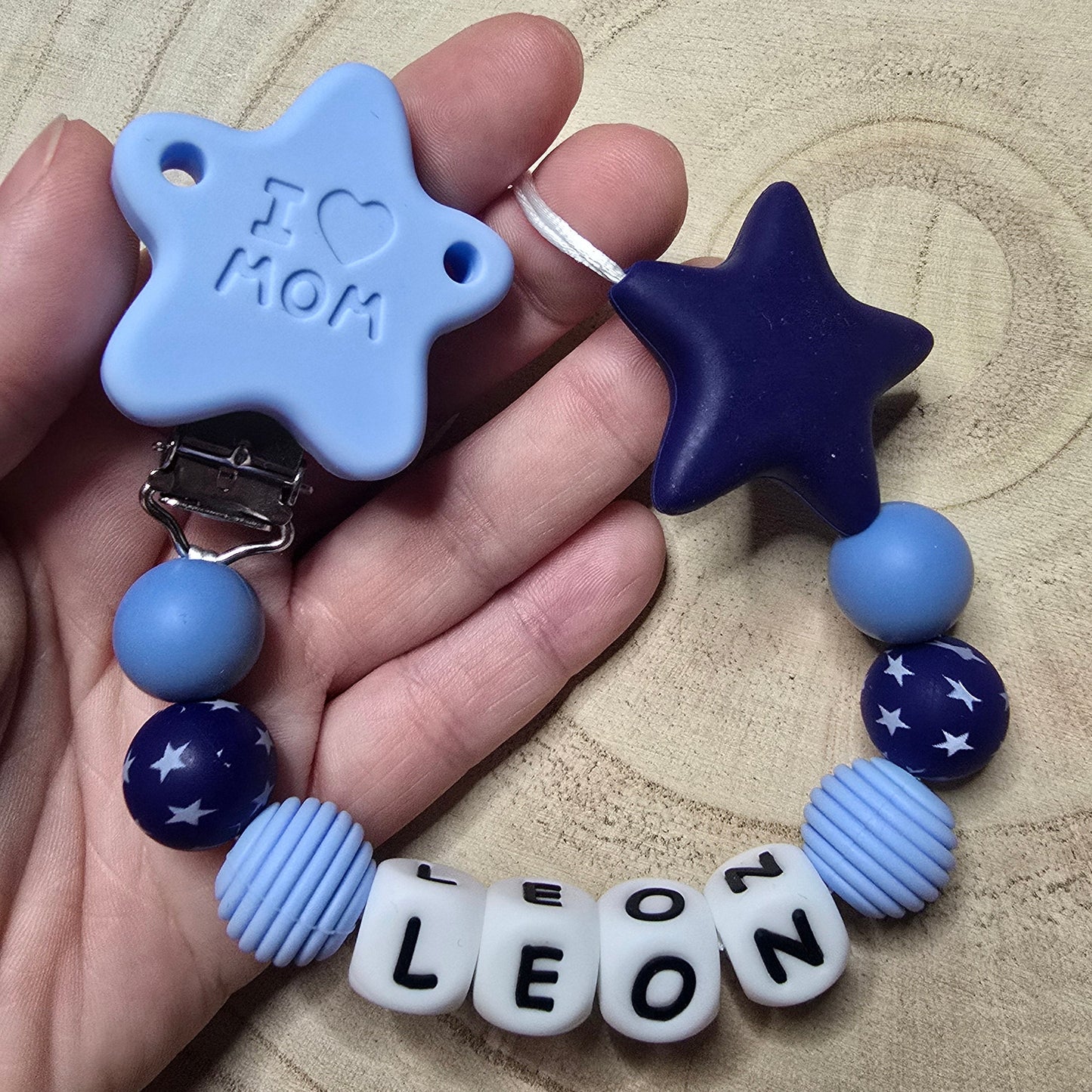 Attache-tétine personnalisée Modèle Léon Nuit étoilée