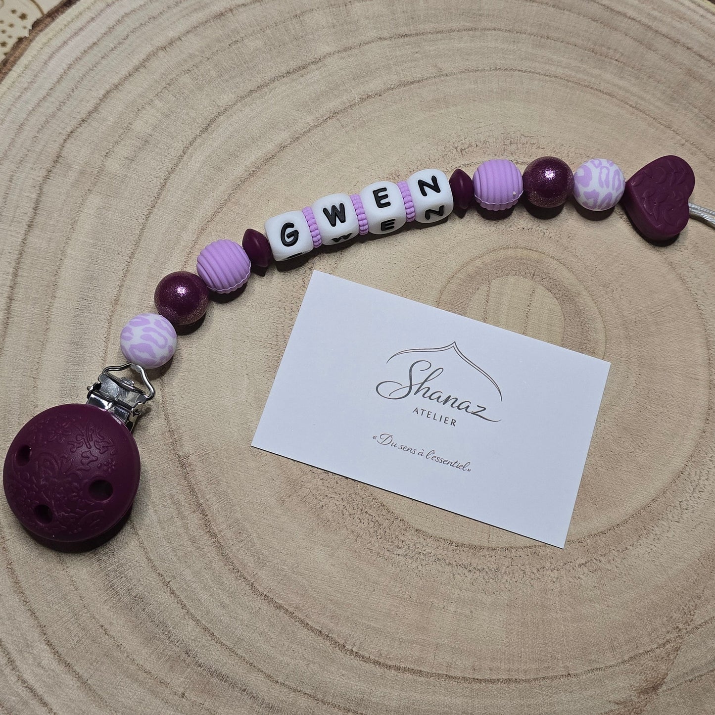 Attache-tétine personnalisée Modèle Gwen Harmonie violette
