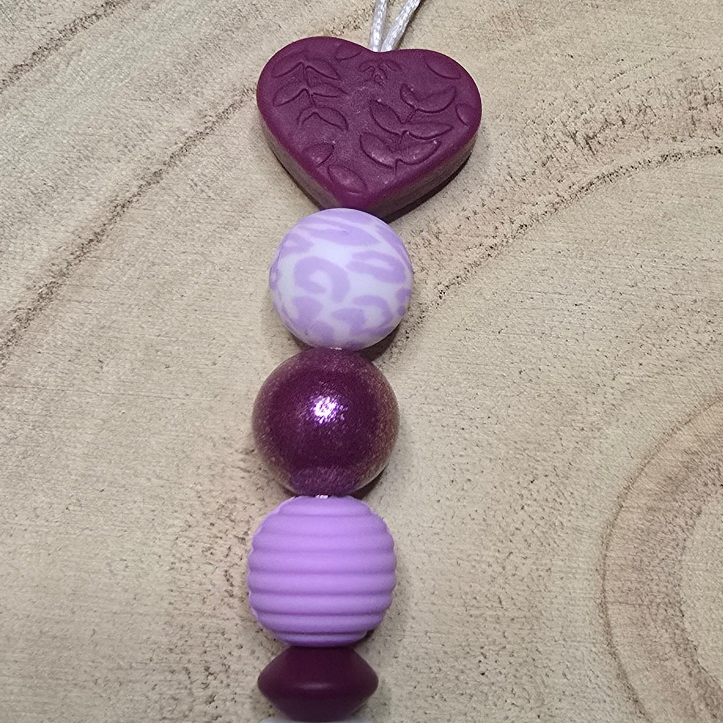 Attache-tétine personnalisée Modèle Gwen Harmonie violette