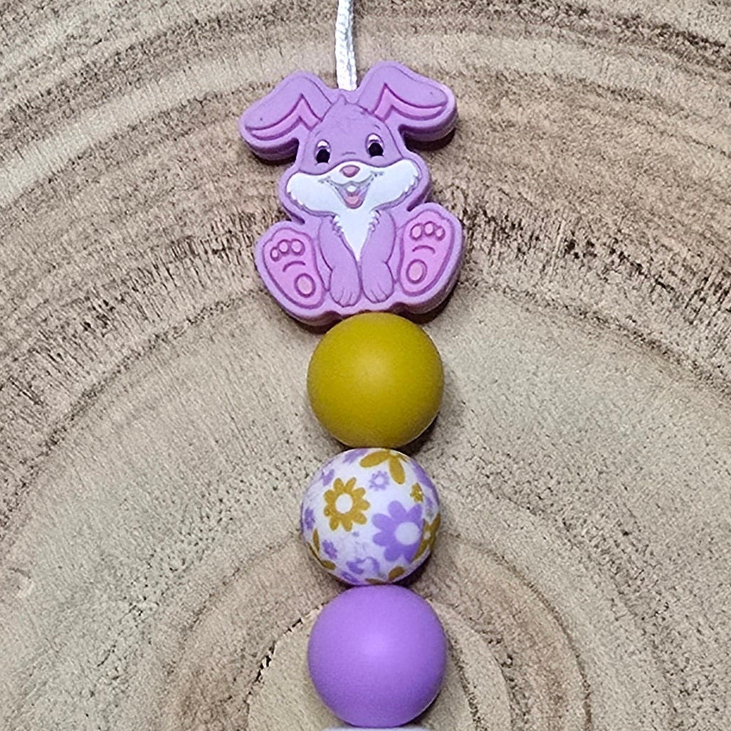 Attache-tétine personnalisée Modèle Lora Lapin champêtre