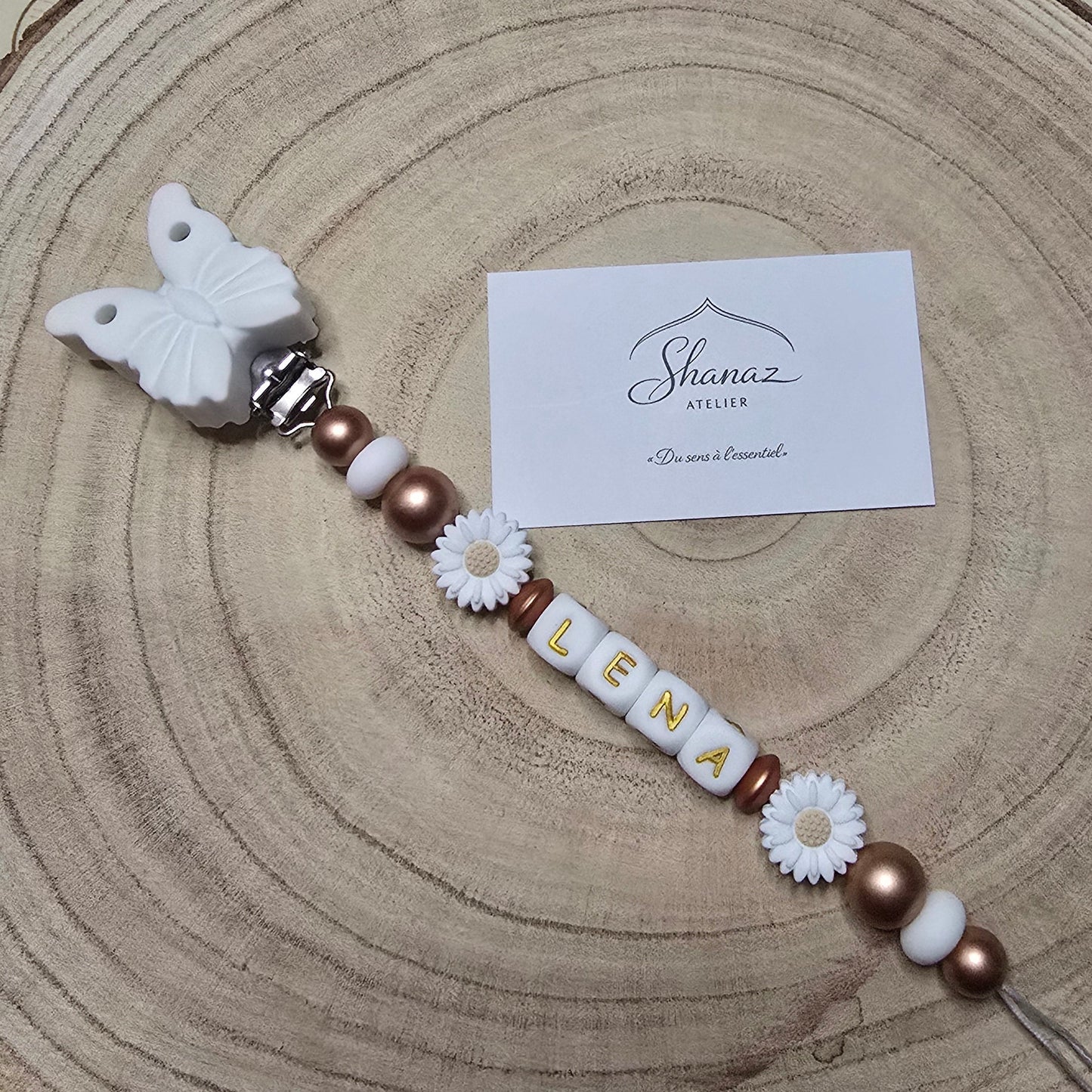 Attache-tétine personnalisée Modèle Léna Papillon fleuri