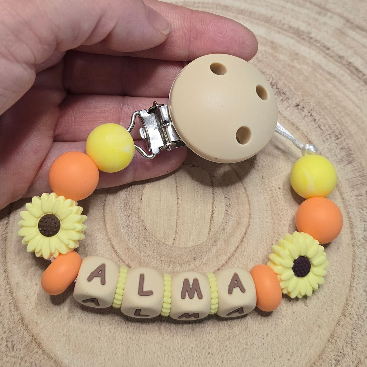 Attache-tétine personnalisée Modèle Alma Tournesols