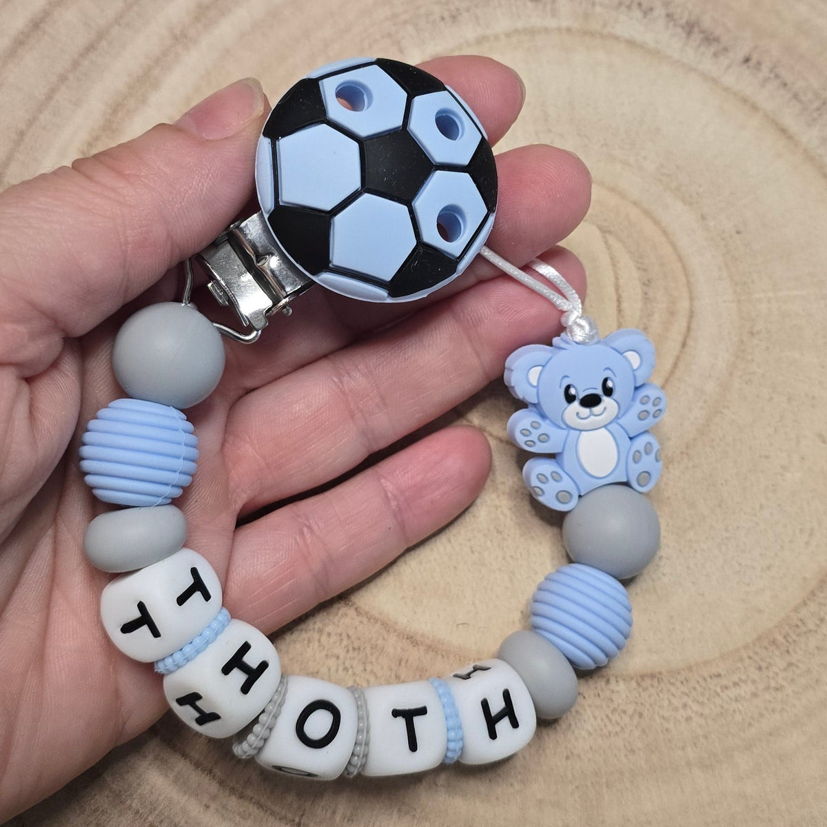 Attache-tétine personnalisée Modèle Toth Petit footballeur